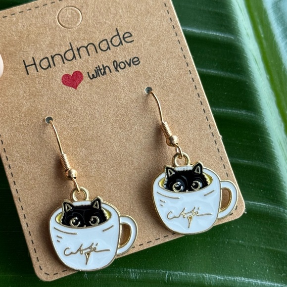 Jewelry - Cute coffee cats earrings new